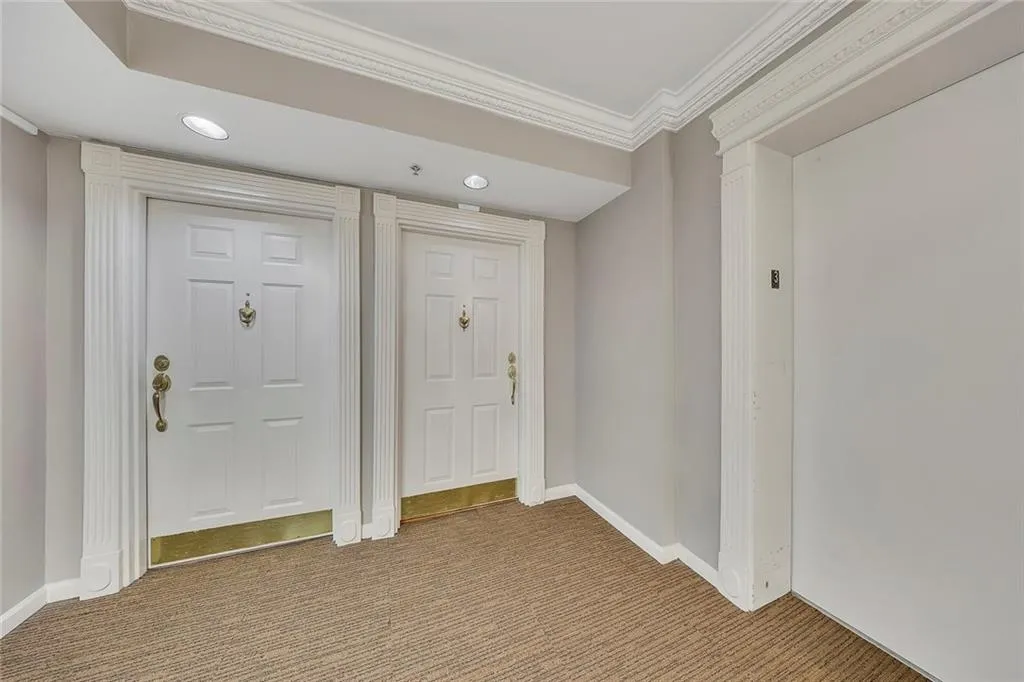1 Biscayne Drive Nw Unit 302, Atlanta, Georgia 30309, 1 Bedroom Bedrooms, 0 ,1 BathroomBathrooms,Residential,For Sale,1 Biscayne Drive Nw Unit 302,7712016