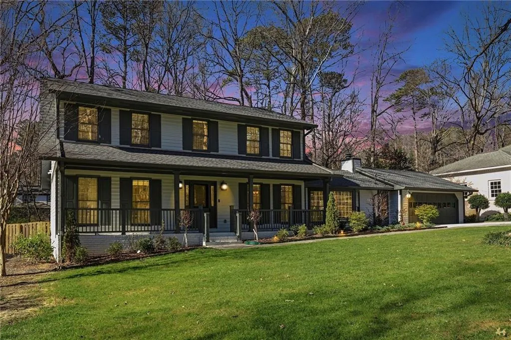 7070 Glenridge Drive, Atlanta, Georgia 30328, 5 Bedrooms Bedrooms, ,3 BathroomsBathrooms,Residential,For Sale,7070 Glenridge Drive,7729528