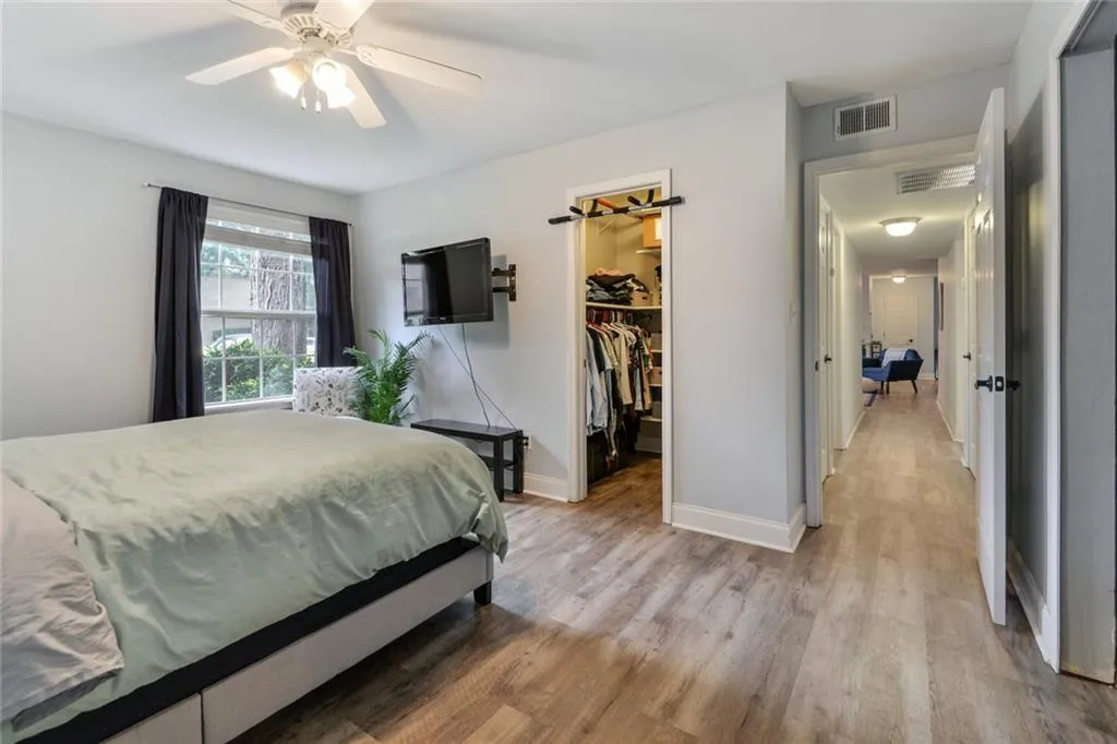 406 Brighton Point, Sandy Springs, Georgia 30328, 2 Bedrooms Bedrooms, ,2 BathroomsBathrooms,Residential,Sold,406 Brighton Point,6775009