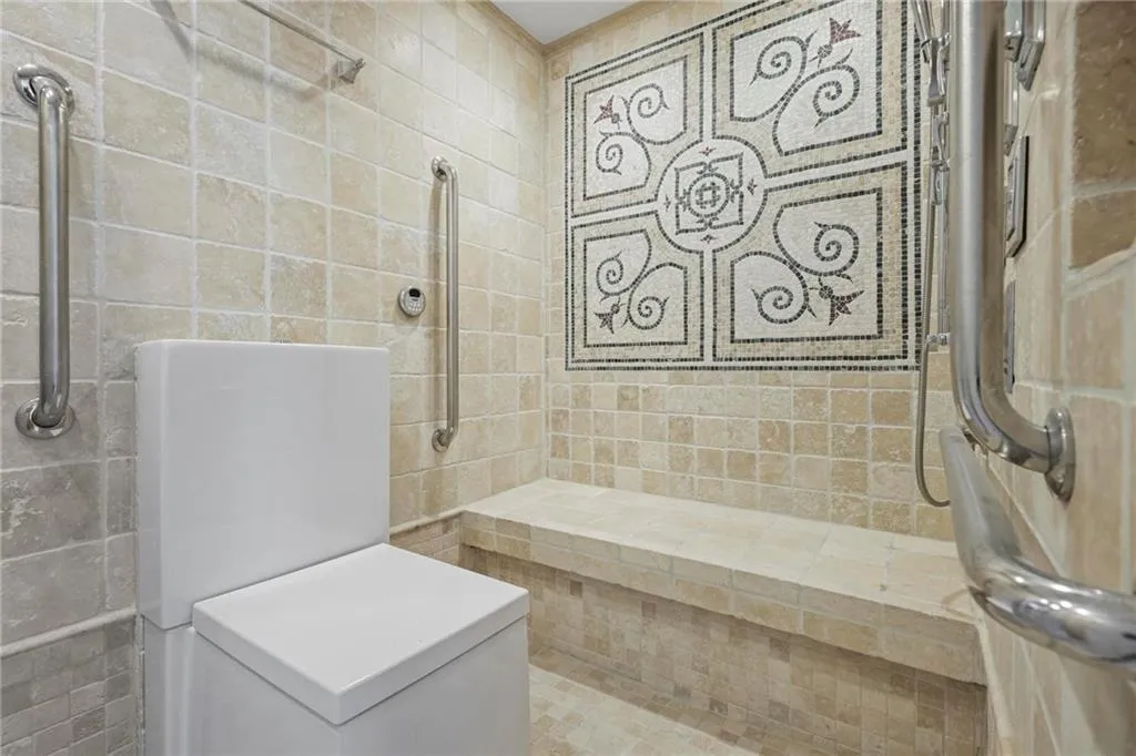 2637 Peachtree Road Ne Unit 407, Atlanta, Georgia 30305, 2 Bedrooms Bedrooms, ,3 BathroomsBathrooms,Residential,For Sale,2637 Peachtree Road Ne Unit 407,7558043