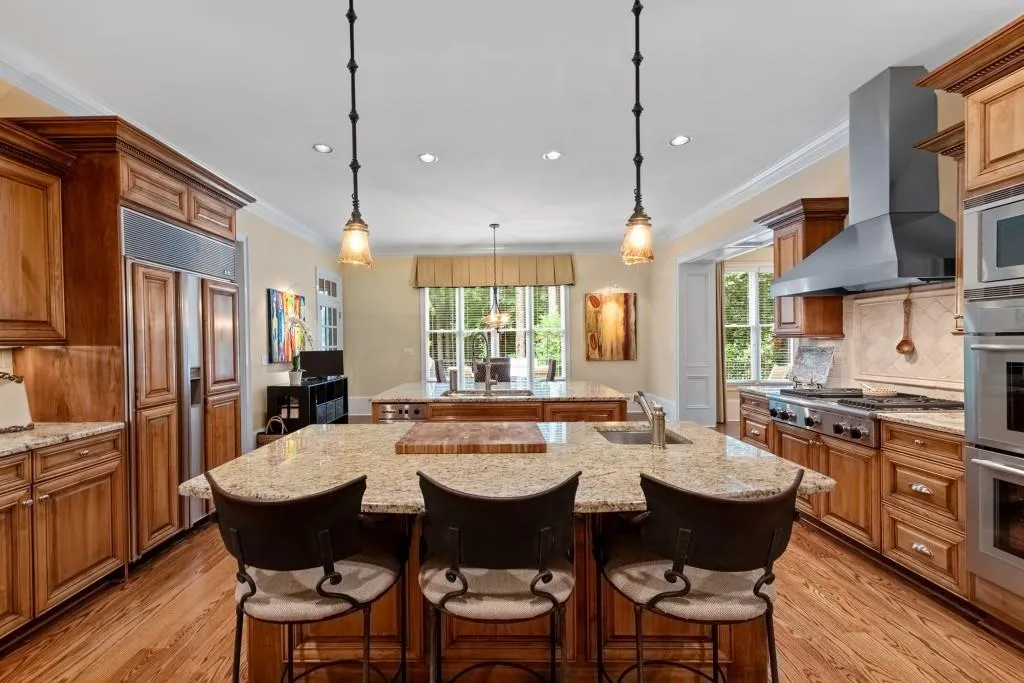 780 Lovette Lane Ne, Atlanta, Georgia 30342, 6 Bedrooms Bedrooms, 0 ,6 BathroomsBathrooms,Residential,For Sale,780 Lovette Lane Ne,7802052