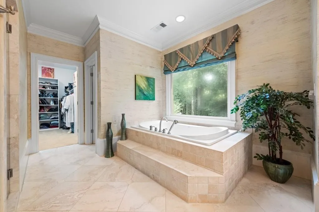 780 Lovette Lane Ne, Atlanta, Georgia 30342, 6 Bedrooms Bedrooms, 0 ,6 BathroomsBathrooms,Residential,For Sale,780 Lovette Lane Ne,7802052