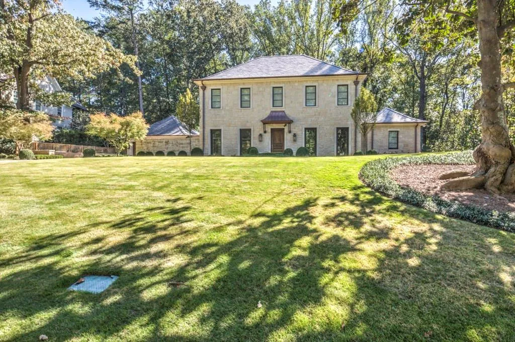 43 Lake Forrest Lane Ne, Atlanta, Georgia 30342, 4 Bedrooms Bedrooms, ,4 BathroomsBathrooms,Residential,Sold,43 Lake Forrest Lane Ne,5677323