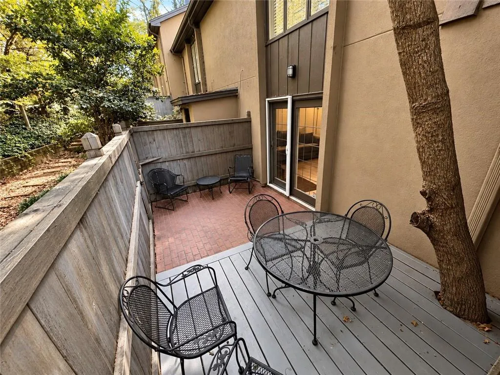 60 Ivy Parkway Ne, Atlanta, Georgia 30342, 3 Bedrooms Bedrooms, 0 ,2 BathroomsBathrooms,Residential,For Sale,60 Ivy Parkway Ne,7844035