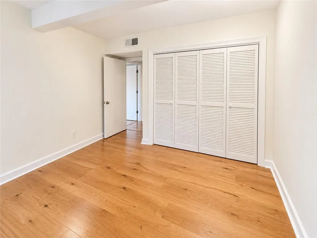 60 Ivy Parkway Ne, Atlanta, Georgia 30342, 3 Bedrooms Bedrooms, 0 ,2 BathroomsBathrooms,Residential,For Sale,60 Ivy Parkway Ne,7844035