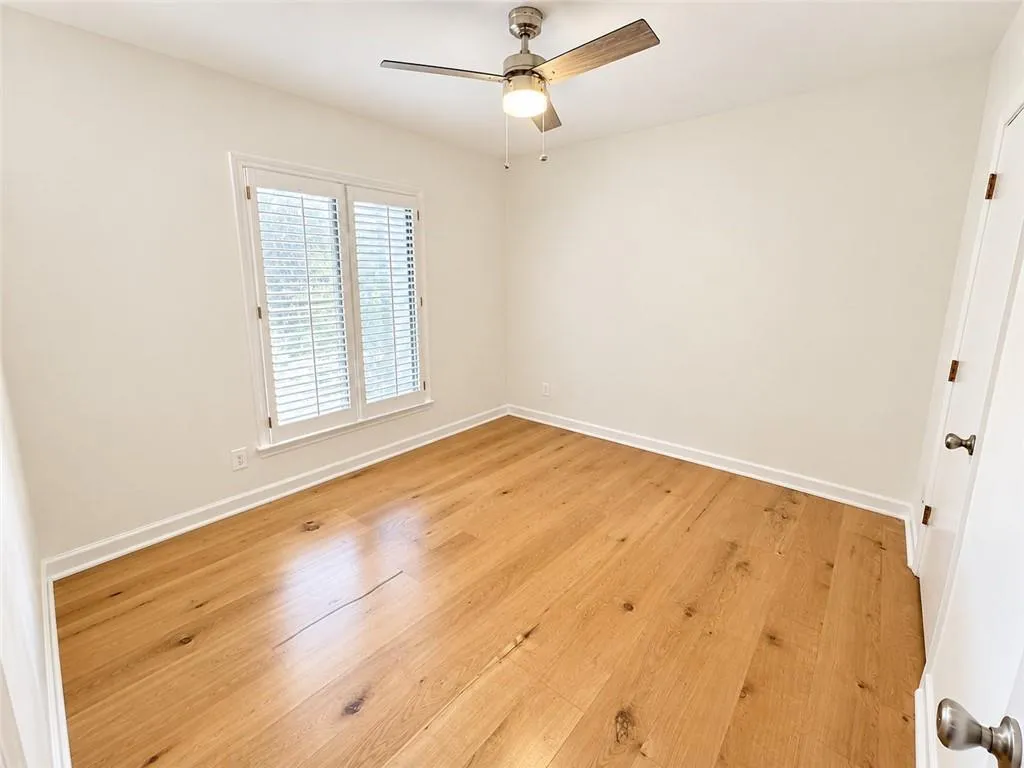 60 Ivy Parkway Ne, Atlanta, Georgia 30342, 3 Bedrooms Bedrooms, 0 ,2 BathroomsBathrooms,Residential,For Sale,60 Ivy Parkway Ne,7844035