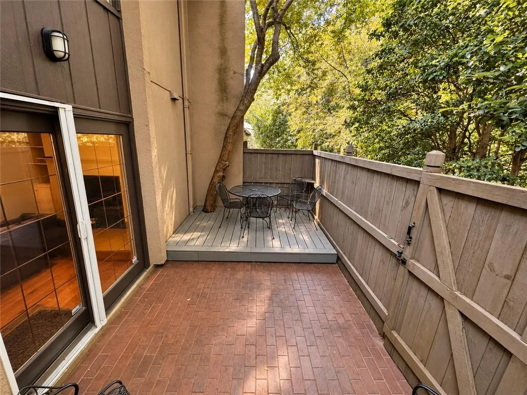 60 Ivy Parkway Ne, Atlanta, Georgia 30342, 3 Bedrooms Bedrooms, 0 ,2 BathroomsBathrooms,Residential,For Sale,60 Ivy Parkway Ne,7844035