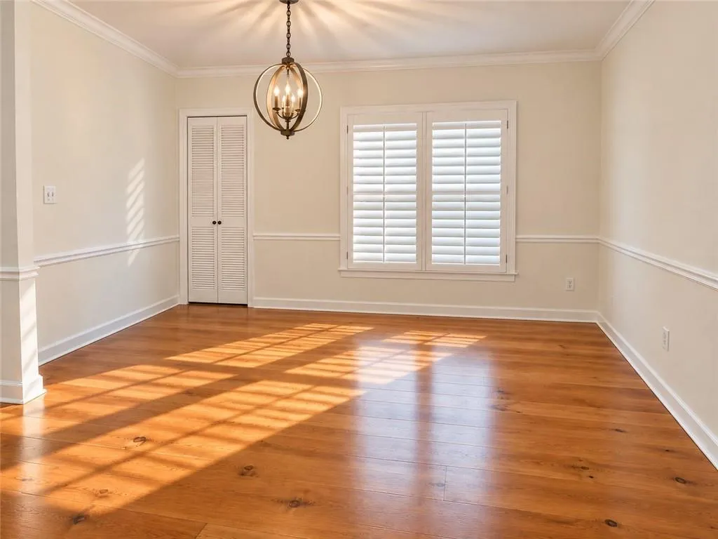 60 Ivy Parkway Ne, Atlanta, Georgia 30342, 3 Bedrooms Bedrooms, 0 ,2 BathroomsBathrooms,Residential,For Sale,60 Ivy Parkway Ne,7844035