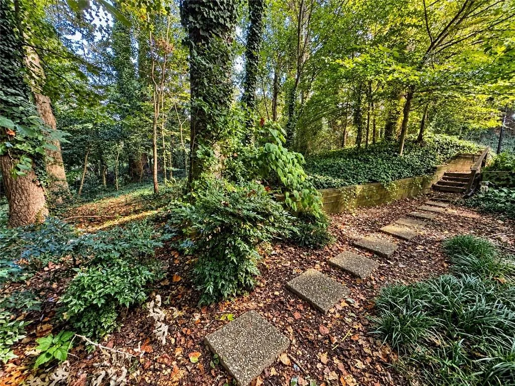 60 Ivy Parkway Ne, Atlanta, Georgia 30342, 3 Bedrooms Bedrooms, 0 ,2 BathroomsBathrooms,Residential,For Sale,60 Ivy Parkway Ne,7844035
