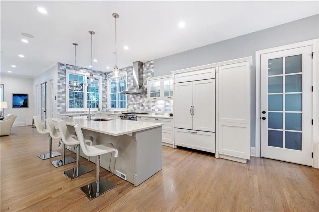 827 Sherwood Road Ne, Atlanta, Georgia 30324, 5 Bedrooms Bedrooms, ,5 BathroomsBathrooms,Residential,For Sale,827 Sherwood Road Ne,7623282