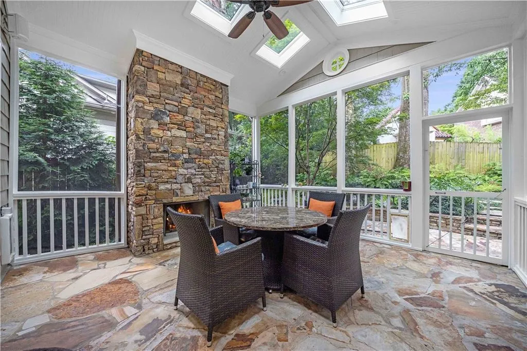 827 Sherwood Road Ne, Atlanta, Georgia 30324, 5 Bedrooms Bedrooms, ,5 BathroomsBathrooms,Residential,For Sale,827 Sherwood Road Ne,7623282