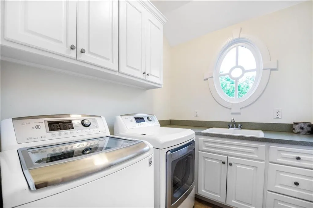 827 Sherwood Road Ne, Atlanta, Georgia 30324, 5 Bedrooms Bedrooms, ,5 BathroomsBathrooms,Residential,For Sale,827 Sherwood Road Ne,7623282