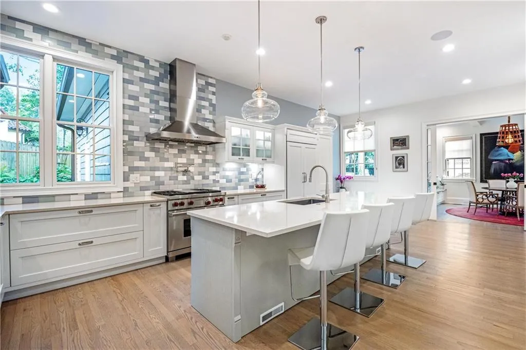 827 Sherwood Road Ne, Atlanta, Georgia 30324, 5 Bedrooms Bedrooms, ,5 BathroomsBathrooms,Residential,For Sale,827 Sherwood Road Ne,7623282