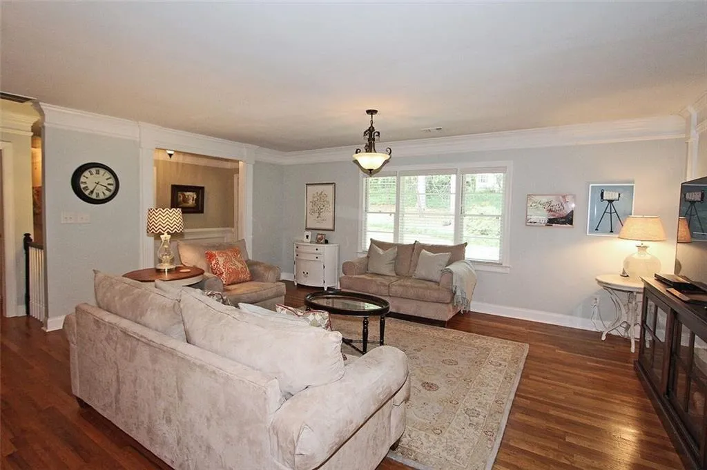 135 Stewart Drive, Atlanta, Georgia 30342, 4 Bedrooms Bedrooms, ,3 BathroomsBathrooms,Residential,Sold,135 Stewart Drive,5694808