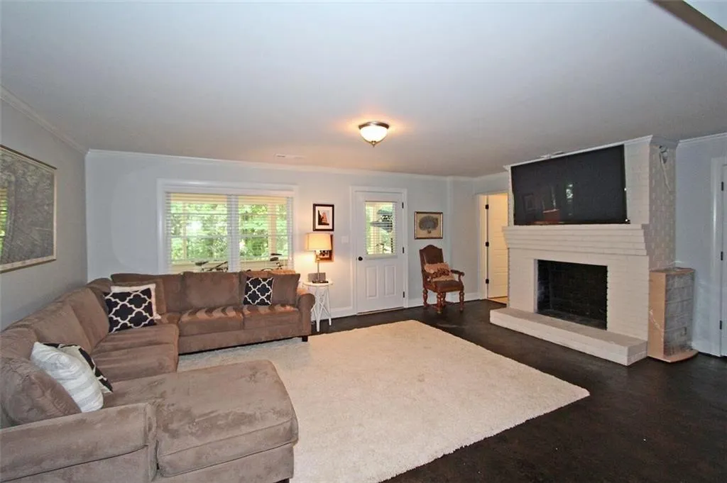 135 Stewart Drive, Atlanta, Georgia 30342, 4 Bedrooms Bedrooms, ,3 BathroomsBathrooms,Residential,Sold,135 Stewart Drive,5694808