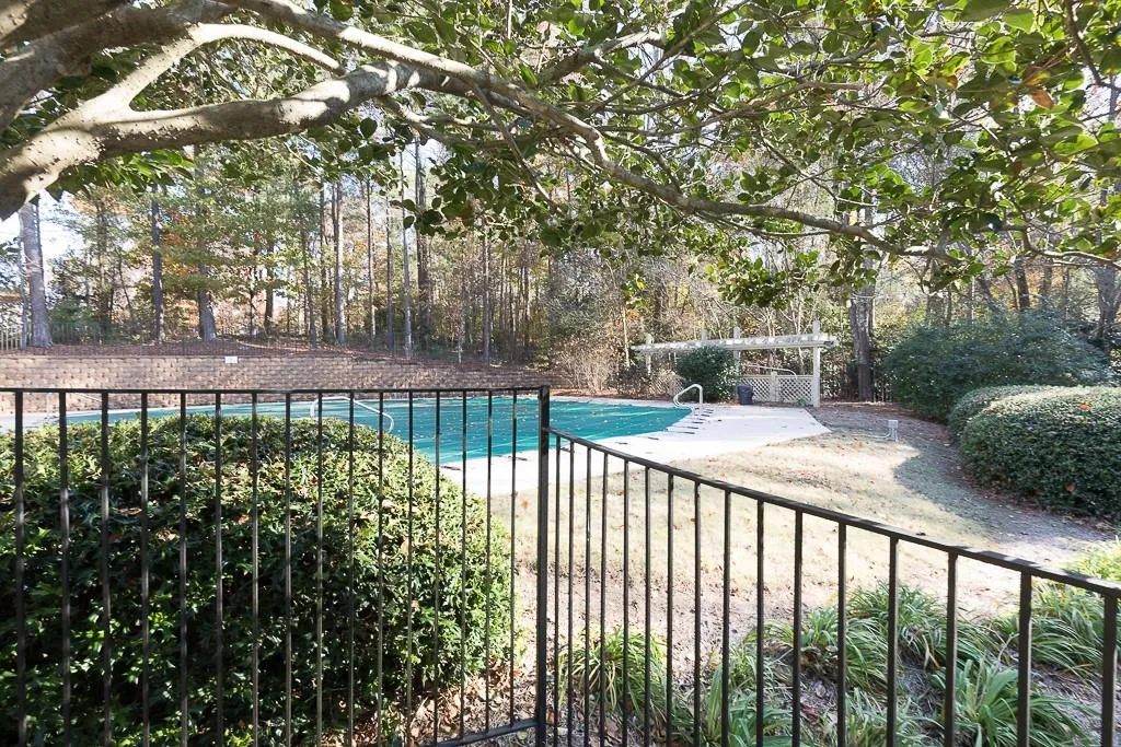 203 Woodcliff Drive Unit 203, Sandy Springs, Georgia 30350, 2 Bedrooms Bedrooms, ,2 BathroomsBathrooms,Residential,Sold,203 Woodcliff Drive Unit 203,6648835