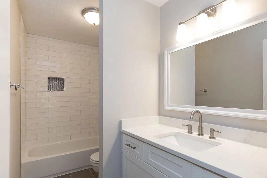 203 Woodcliff Drive Unit 203, Sandy Springs, Georgia 30350, 2 Bedrooms Bedrooms, ,2 BathroomsBathrooms,Residential,Sold,203 Woodcliff Drive Unit 203,6648835