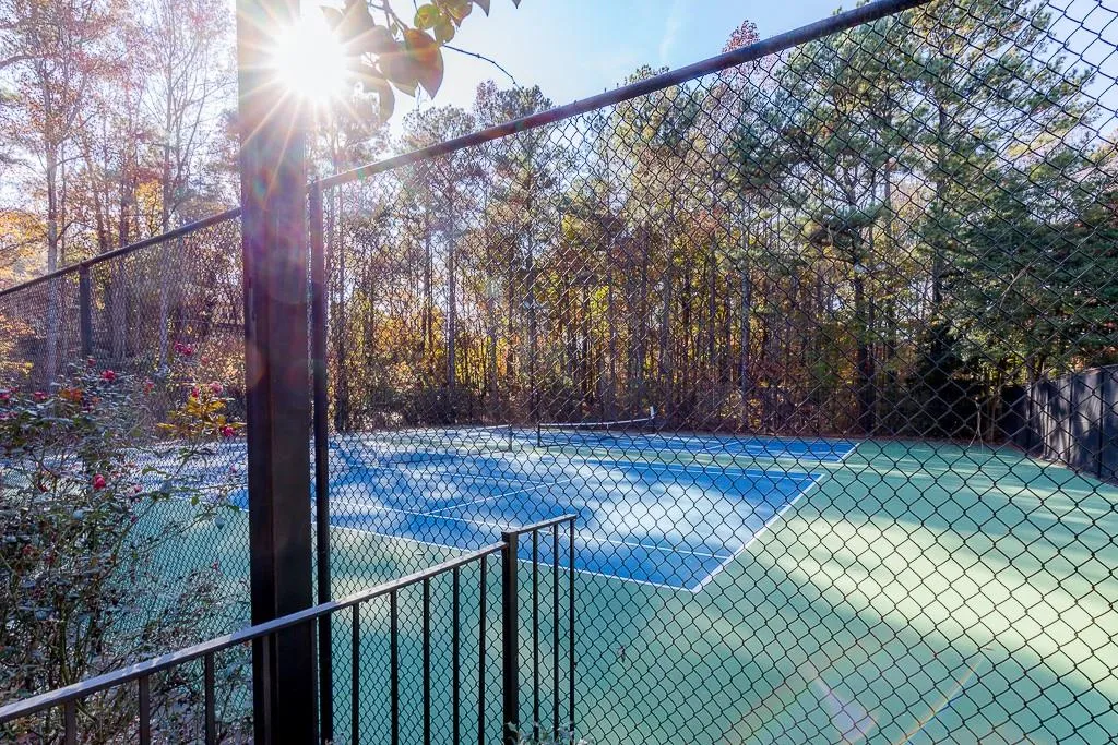 203 Woodcliff Drive Unit 203, Sandy Springs, Georgia 30350, 2 Bedrooms Bedrooms, ,2 BathroomsBathrooms,Residential,Sold,203 Woodcliff Drive Unit 203,6648835