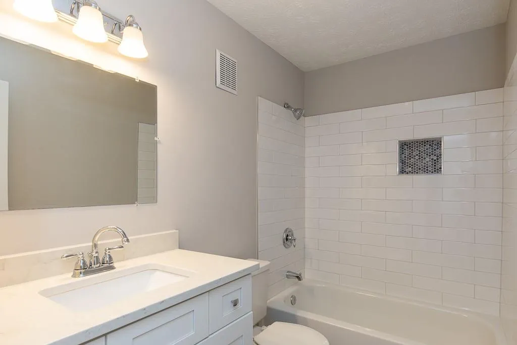 203 Woodcliff Drive Unit 203, Sandy Springs, Georgia 30350, 2 Bedrooms Bedrooms, ,2 BathroomsBathrooms,Residential,Sold,203 Woodcliff Drive Unit 203,6648835