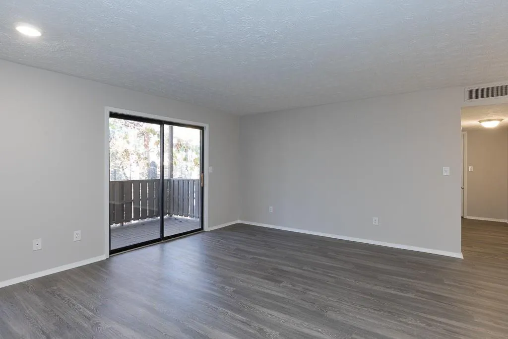 203 Woodcliff Drive Unit 203, Sandy Springs, Georgia 30350, 2 Bedrooms Bedrooms, ,2 BathroomsBathrooms,Residential,Sold,203 Woodcliff Drive Unit 203,6648835