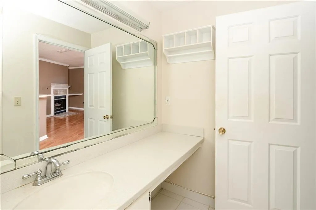 108 Granville Court, Atlanta, Georgia 30328, 1 Bedroom Bedrooms, ,1 BathroomBathrooms,Residential,Sold,108 Granville Court,5955214