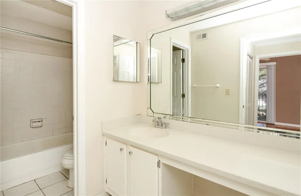 108 Granville Court, Atlanta, Georgia 30328, 1 Bedroom Bedrooms, ,1 BathroomBathrooms,Residential,Sold,108 Granville Court,5955214