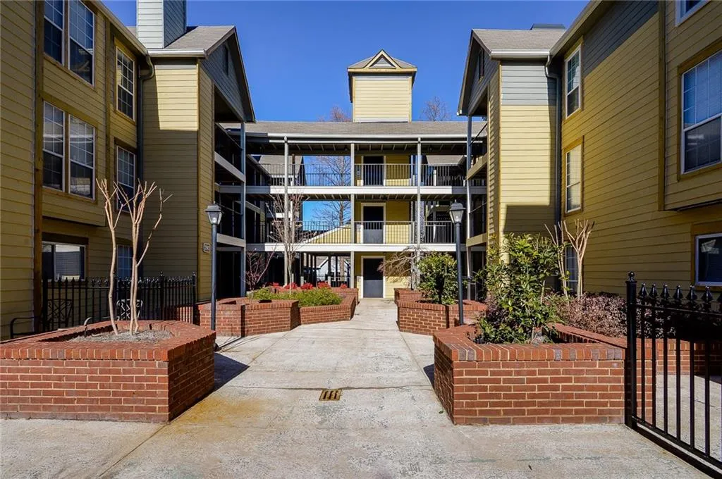 108 Granville Court, Atlanta, Georgia 30328, 1 Bedroom Bedrooms, ,1 BathroomBathrooms,Residential,Sold,108 Granville Court,5955214