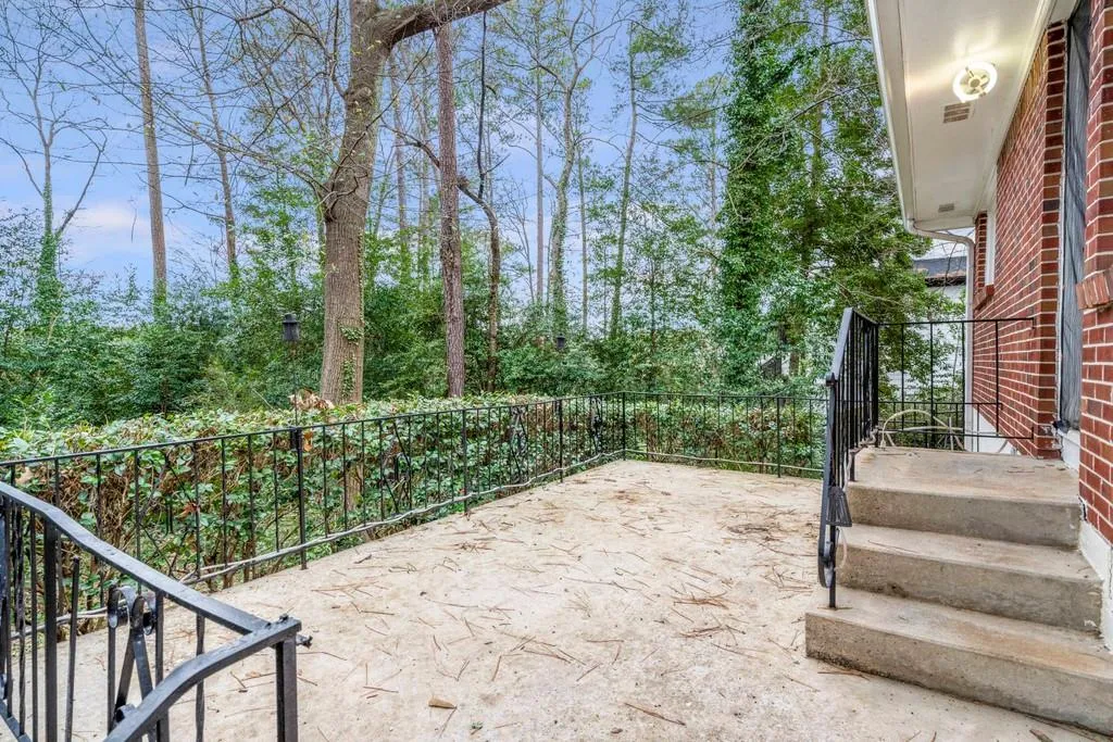 770 Starlight Drive Ne, Atlanta, Georgia 30342, 3 Bedrooms Bedrooms, ,2 BathroomsBathrooms,Residential,Sold,770 Starlight Drive Ne,6834097
