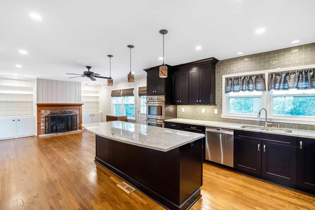 770 Starlight Drive Ne, Atlanta, Georgia 30342, 3 Bedrooms Bedrooms, ,2 BathroomsBathrooms,Residential,Sold,770 Starlight Drive Ne,6834097