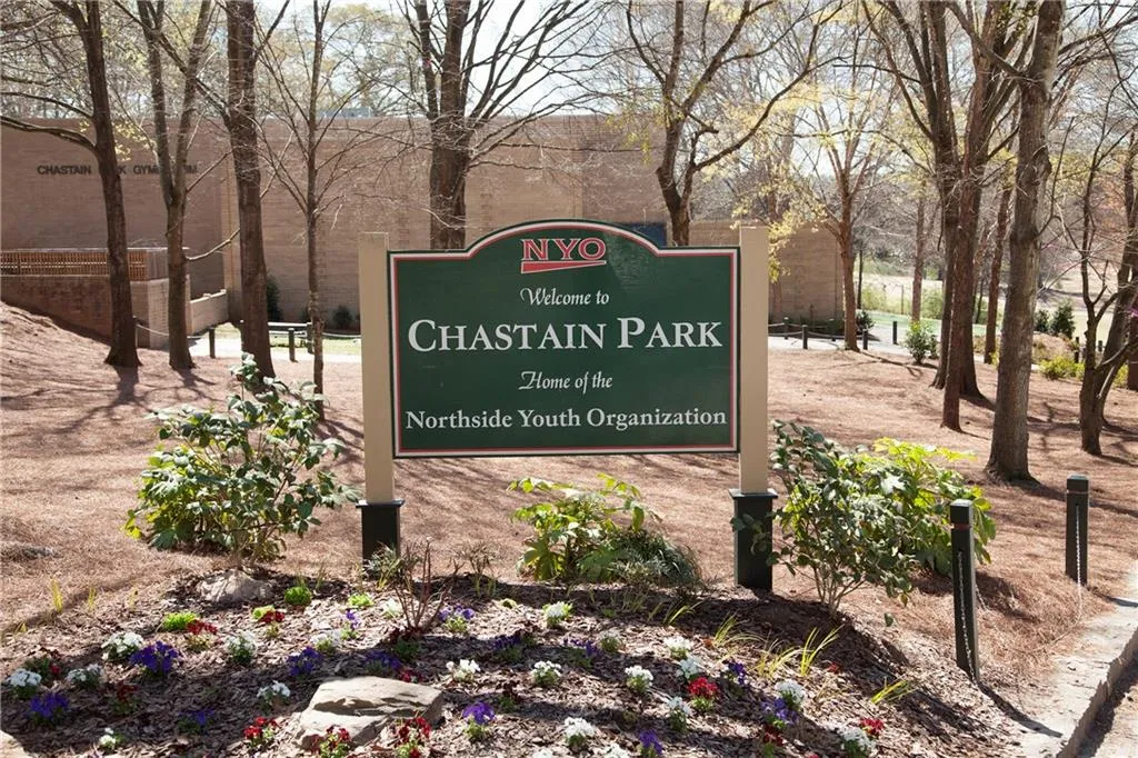 396 Carolwood Lane, Atlanta, Georgia 30342, 3 Bedrooms Bedrooms, ,2 BathroomsBathrooms,Residential,Sold,396 Carolwood Lane,5795377