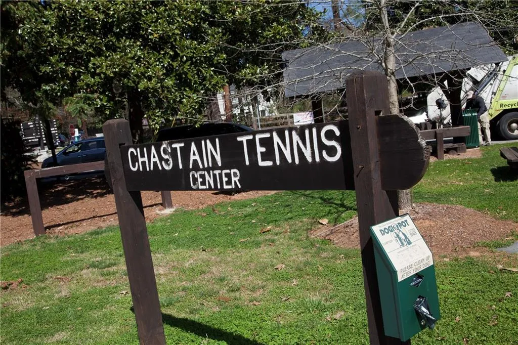 396 Carolwood Lane, Atlanta, Georgia 30342, 3 Bedrooms Bedrooms, ,2 BathroomsBathrooms,Residential,Sold,396 Carolwood Lane,5795377