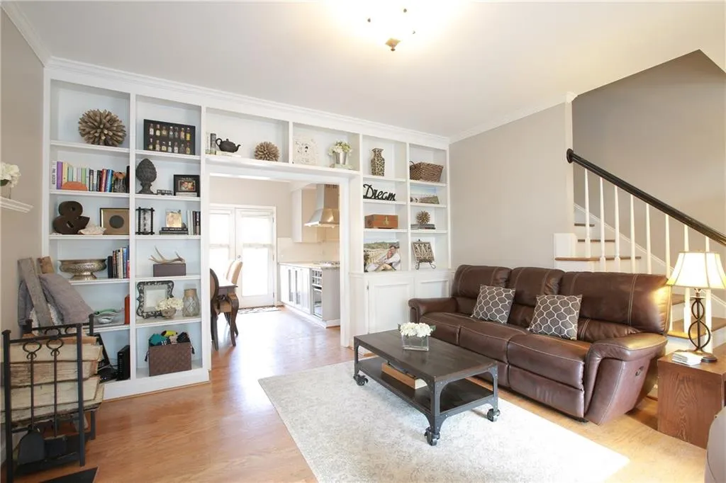 396 Carolwood Lane, Atlanta, Georgia 30342, 3 Bedrooms Bedrooms, ,2 BathroomsBathrooms,Residential,Sold,396 Carolwood Lane,5795377