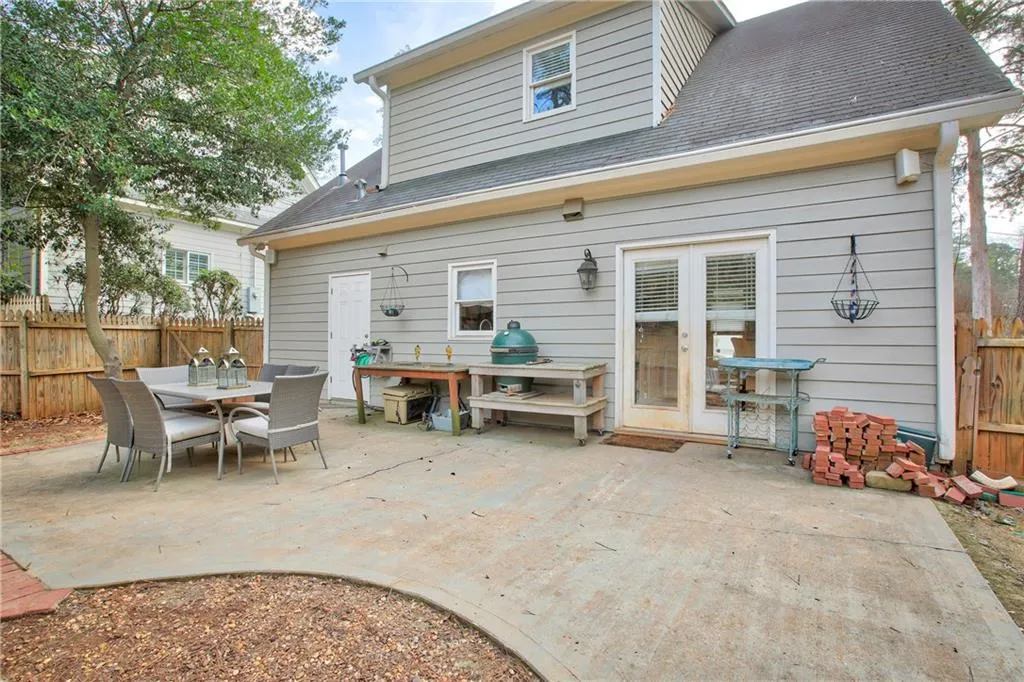 396 Carolwood Lane, Atlanta, Georgia 30342, 3 Bedrooms Bedrooms, ,2 BathroomsBathrooms,Residential,Sold,396 Carolwood Lane,5795377