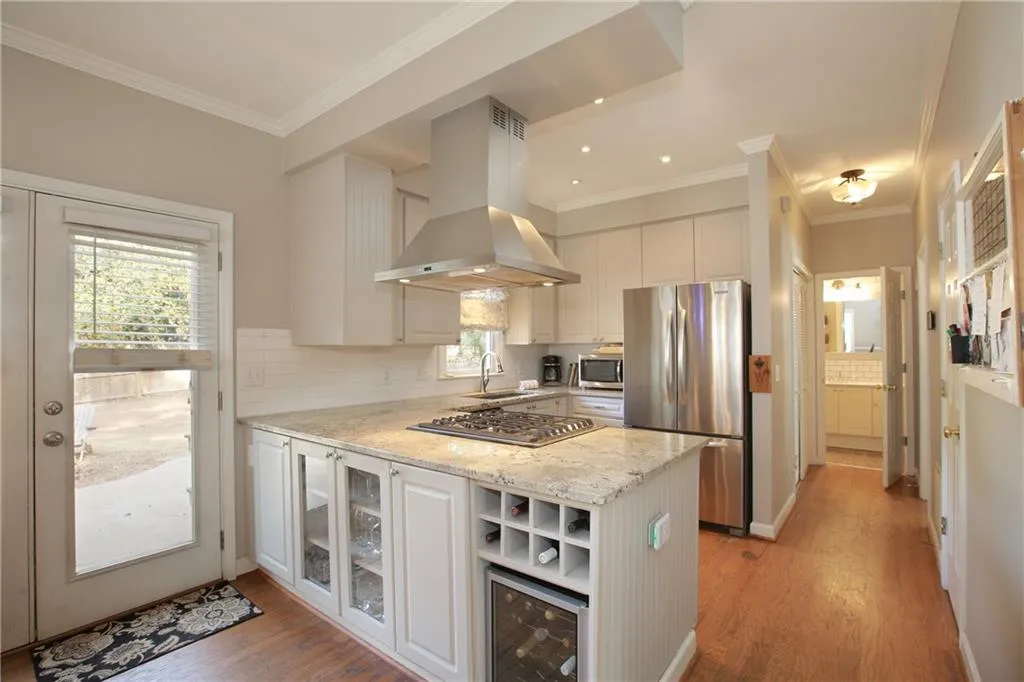 396 Carolwood Lane, Atlanta, Georgia 30342, 3 Bedrooms Bedrooms, ,2 BathroomsBathrooms,Residential,Sold,396 Carolwood Lane,5795377