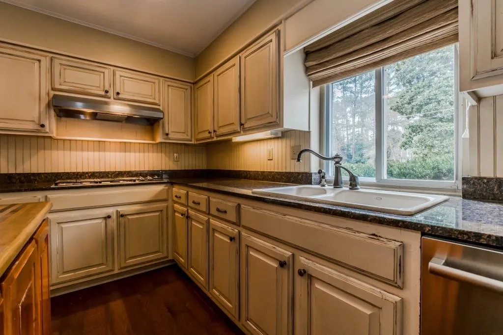 155 Black Water Cove, Sandy Springs, Georgia 30328, 5 Bedrooms Bedrooms, ,2 BathroomsBathrooms,Residential,Sold,155 Black Water Cove,5955878