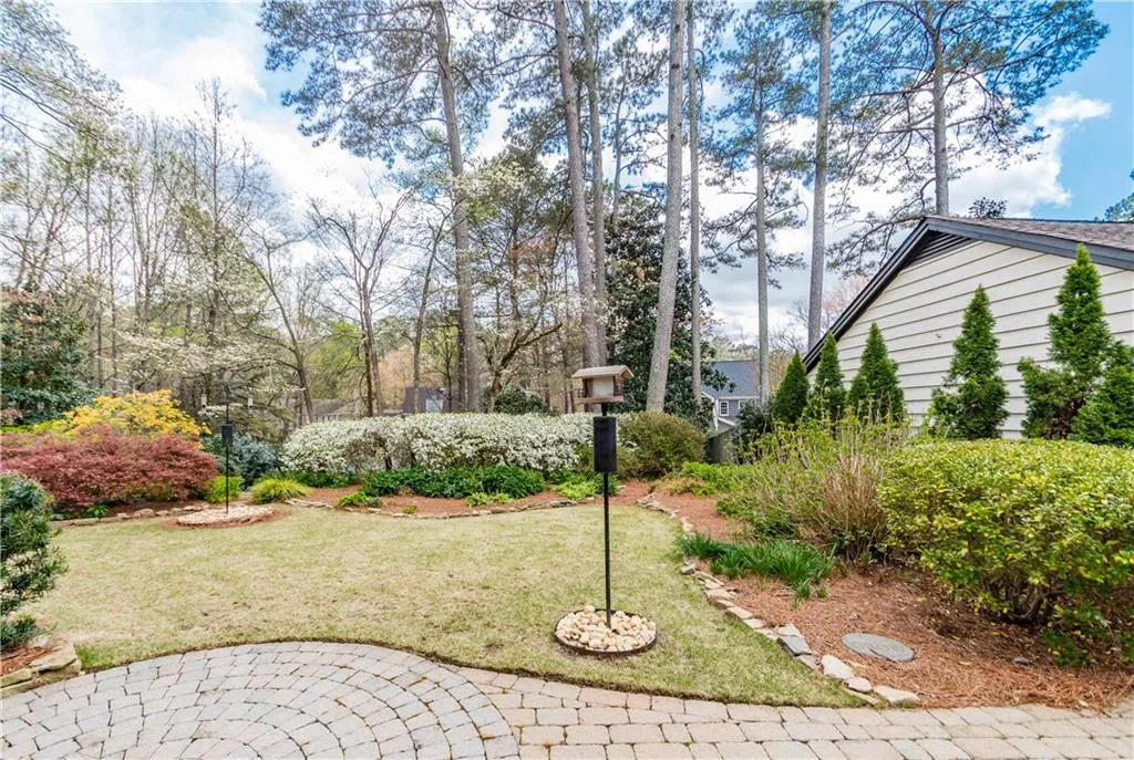 155 Black Water Cove, Sandy Springs, Georgia 30328, 5 Bedrooms Bedrooms, ,2 BathroomsBathrooms,Residential,Sold,155 Black Water Cove,5955878