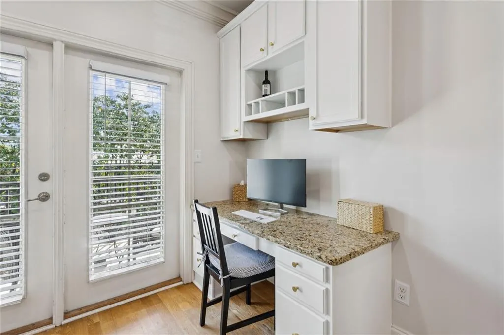 291 Le Gran Bend Unit 291, Atlanta, Georgia 30328, 2 Bedrooms Bedrooms, ,2 BathroomsBathrooms,Residential,For Sale,291 Le Gran Bend Unit 291,7758176