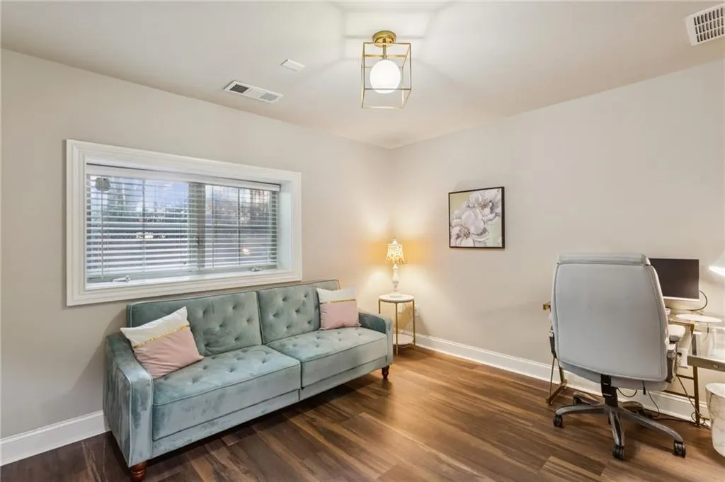 291 Le Gran Bend Unit 291, Atlanta, Georgia 30328, 2 Bedrooms Bedrooms, ,2 BathroomsBathrooms,Residential,For Sale,291 Le Gran Bend Unit 291,7758176