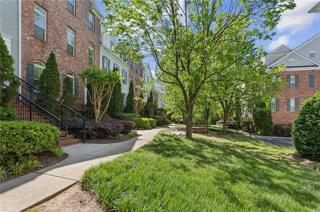291 Le Gran Bend Unit 291, Atlanta, Georgia 30328, 2 Bedrooms Bedrooms, ,2 BathroomsBathrooms,Residential,For Sale,291 Le Gran Bend Unit 291,7758176