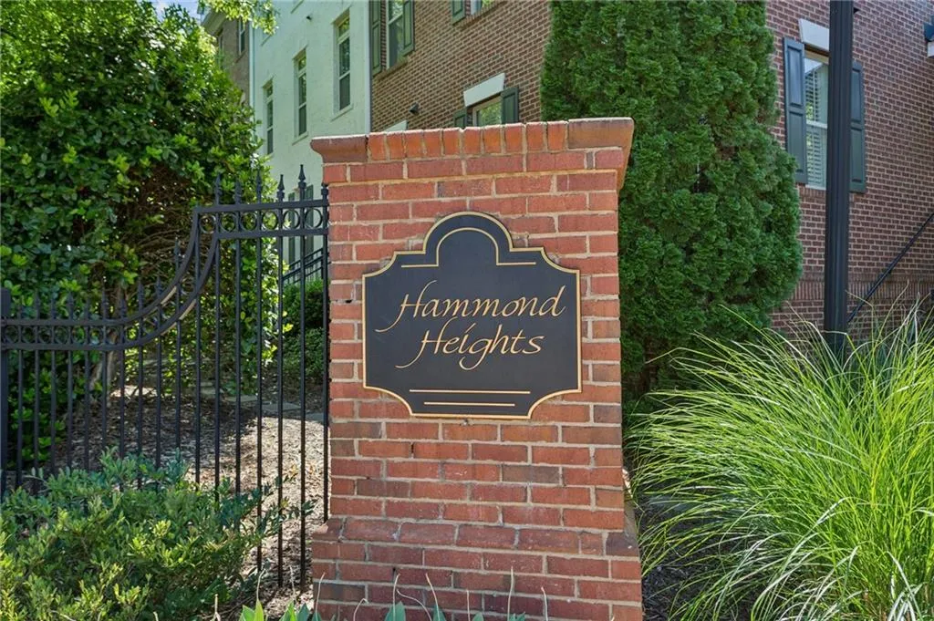 291 Le Gran Bend Unit 291, Atlanta, Georgia 30328, 2 Bedrooms Bedrooms, ,2 BathroomsBathrooms,Residential,For Sale,291 Le Gran Bend Unit 291,7758176