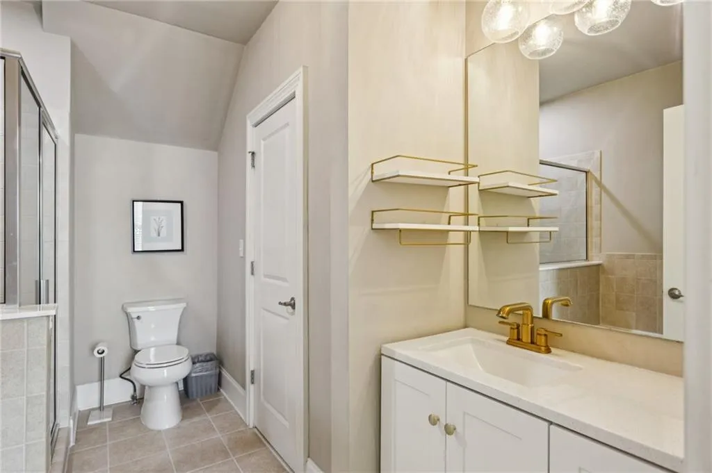 291 Le Gran Bend Unit 291, Atlanta, Georgia 30328, 2 Bedrooms Bedrooms, ,2 BathroomsBathrooms,Residential,For Sale,291 Le Gran Bend Unit 291,7758176