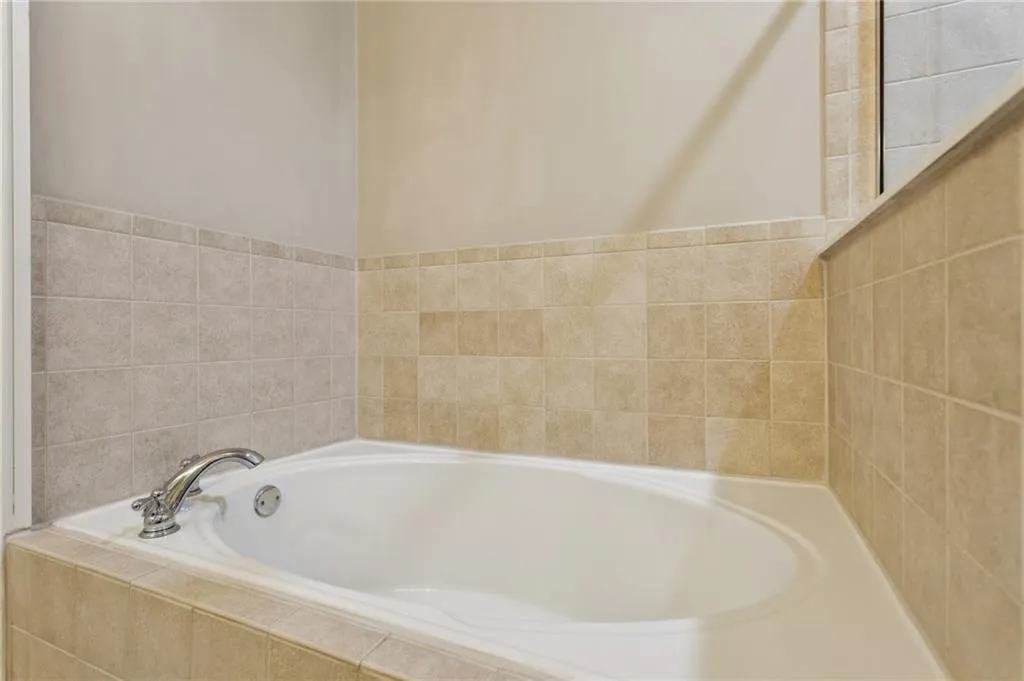 291 Le Gran Bend Unit 291, Atlanta, Georgia 30328, 2 Bedrooms Bedrooms, ,2 BathroomsBathrooms,Residential,For Sale,291 Le Gran Bend Unit 291,7758176