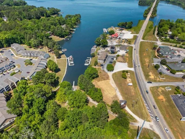 1127 Lake Oconee Parkway, Eatonton, Georgia 31024