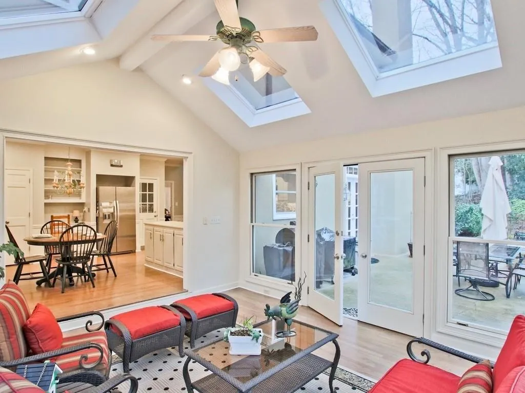 9590 Huntcliff Trace, Sandy Springs, Georgia 30350, 5 Bedrooms Bedrooms, ,5 BathroomsBathrooms,Residential,Sold,9590 Huntcliff Trace,6680604