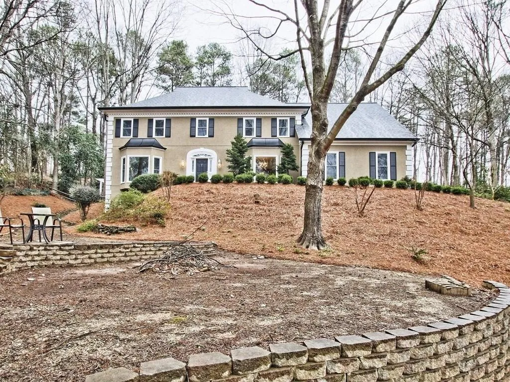 9590 Huntcliff Trace, Sandy Springs, Georgia 30350, 5 Bedrooms Bedrooms, ,5 BathroomsBathrooms,Residential,Sold,9590 Huntcliff Trace,6680604