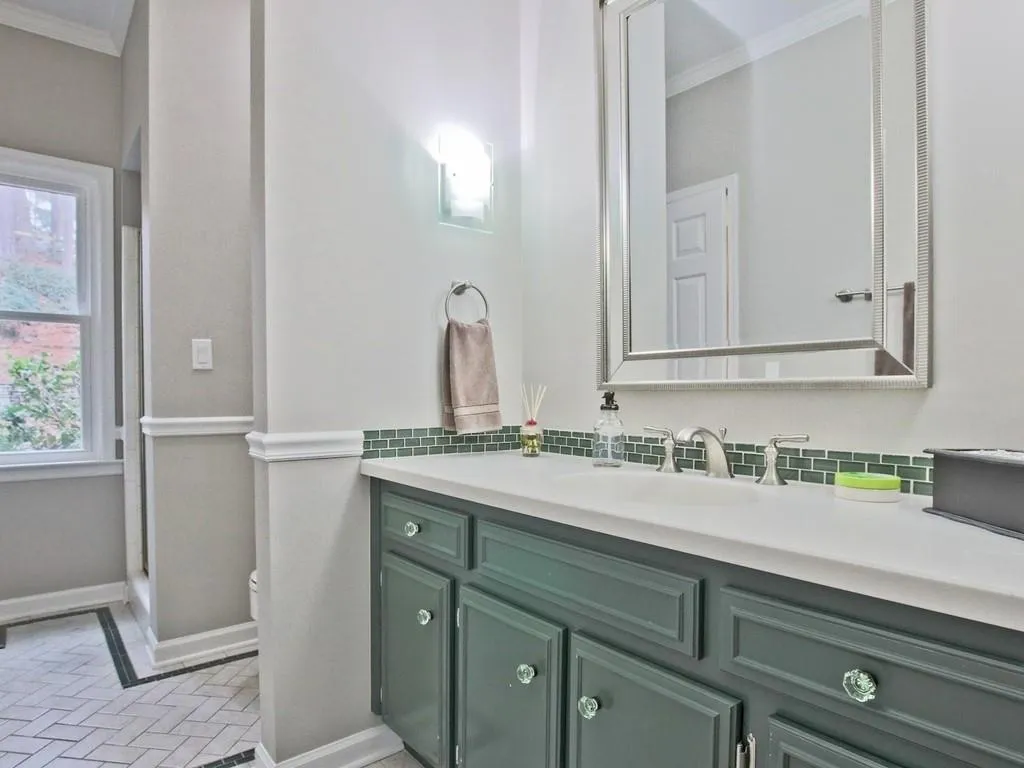 9590 Huntcliff Trace, Sandy Springs, Georgia 30350, 5 Bedrooms Bedrooms, ,5 BathroomsBathrooms,Residential,Sold,9590 Huntcliff Trace,6680604