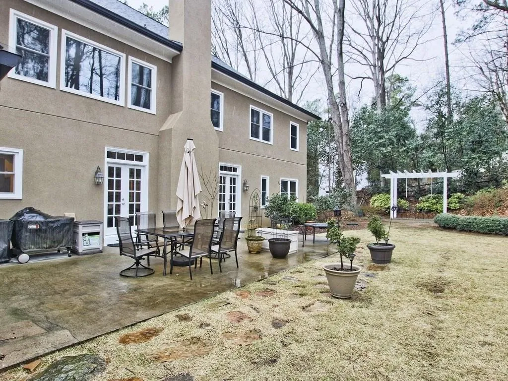 9590 Huntcliff Trace, Sandy Springs, Georgia 30350, 5 Bedrooms Bedrooms, ,5 BathroomsBathrooms,Residential,Sold,9590 Huntcliff Trace,6680604