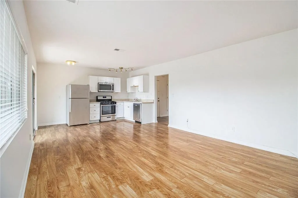 1705 Monroe Drive Ne Unit B4, Atlanta, Georgia 30324, 2 Bedrooms Bedrooms, ,1 BathroomBathrooms,Residential,For Sale,1705 Monroe Drive Ne Unit B4,7636737