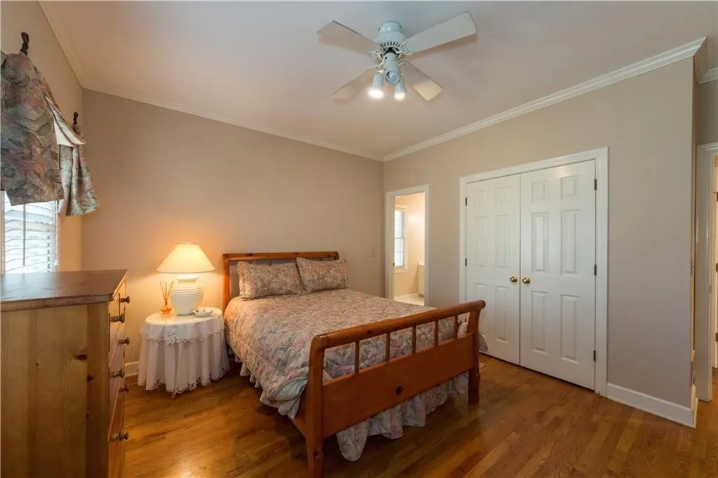 120 Wing Mill Road, Sandy Springs, Georgia 30350, 5 Bedrooms Bedrooms, ,4 BathroomsBathrooms,Residential,Sold,120 Wing Mill Road,5646310
