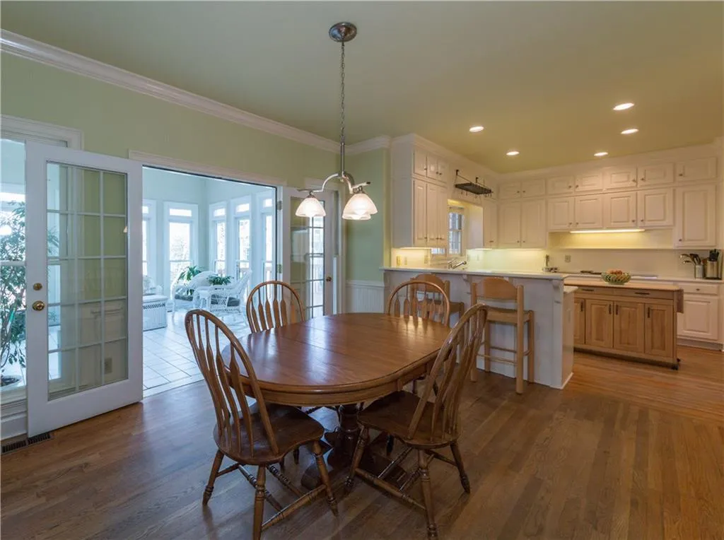 120 Wing Mill Road, Sandy Springs, Georgia 30350, 5 Bedrooms Bedrooms, ,4 BathroomsBathrooms,Residential,Sold,120 Wing Mill Road,5646310